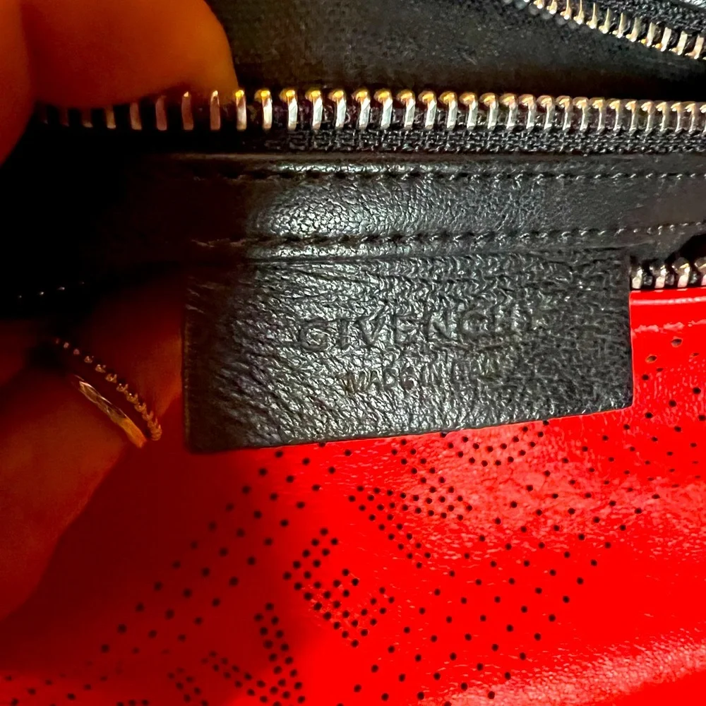 New Givenchy small pandora with perforated details and black handles. Authentic - Picture 9 of 11